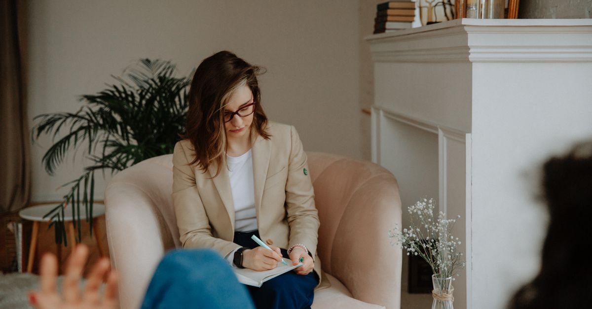 Understanding the Principles of Cognitive Behavioural Therapy in the Central Coast